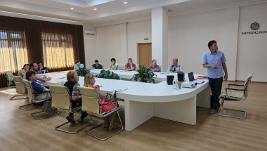 Оператор по искусственному осеменению животных.