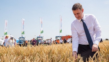 Дмитрий Патрушев обозначил стратегические задачи развития растениеводства в новых условиях.